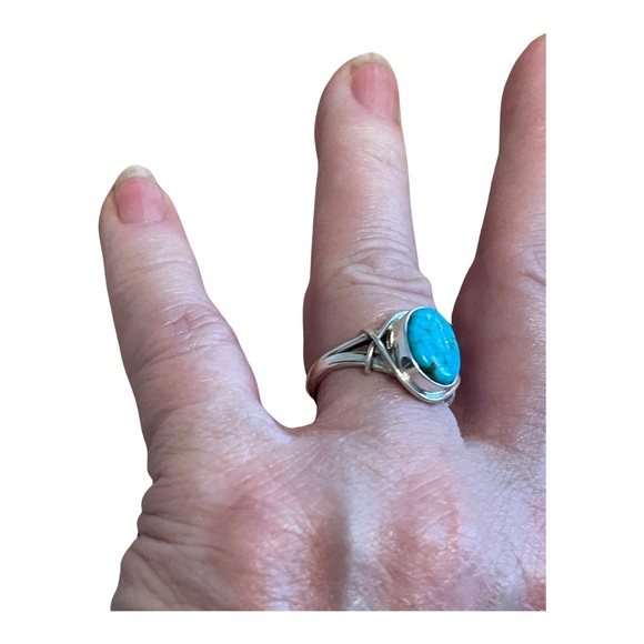 Aztec NV Turquoise Size 8. 9x13mm Bezel Set w/ side crosses in Sterling Silver. - Picture 7 of 12